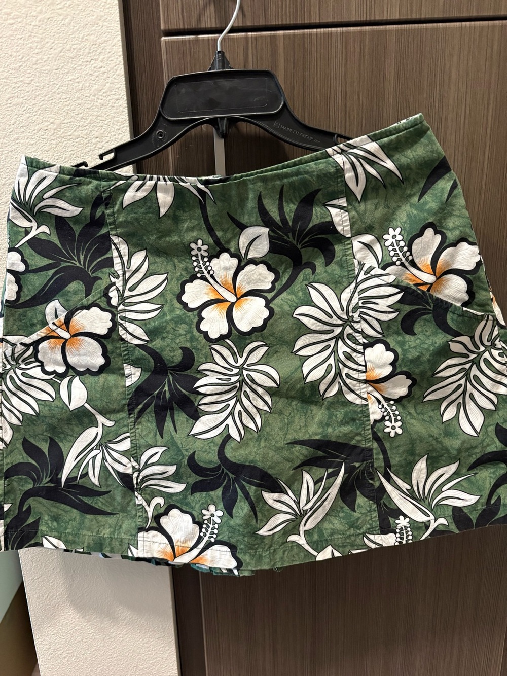Honu Bay Green Hawaiian Floral A-Line Skort w/ Pockets Size 9/10
